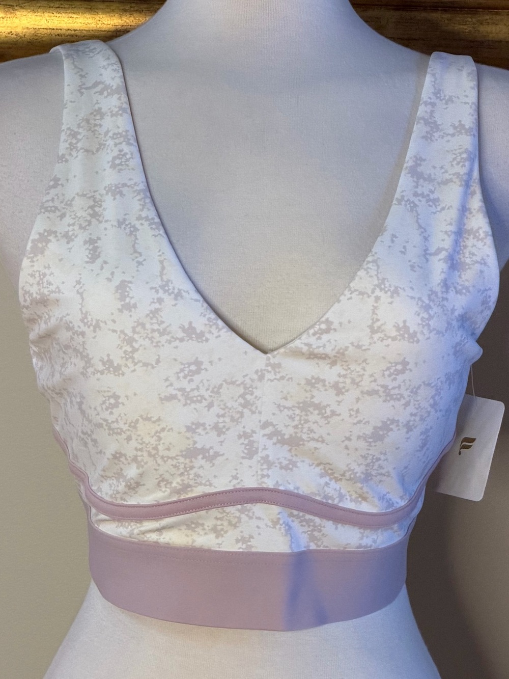 Fabletics | NWT Size Large Mauve & White V-Neck Adjustable Sports Bra